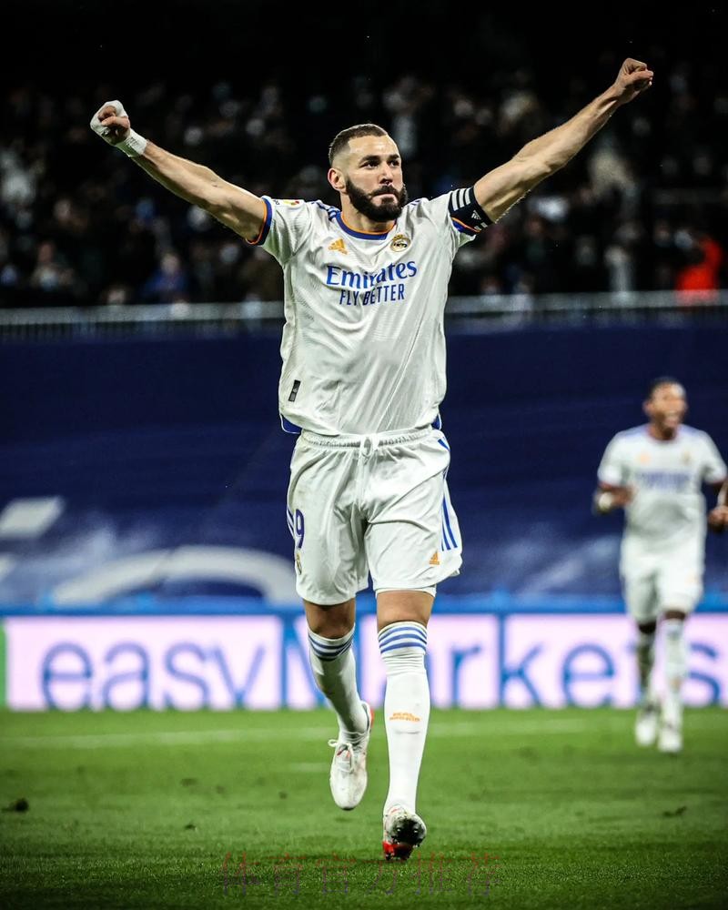 科贝:世界杯决赛前本泽马代表皇马出战 说明他已康复